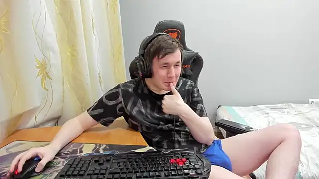 Вебкам-шоу iliaskrislove