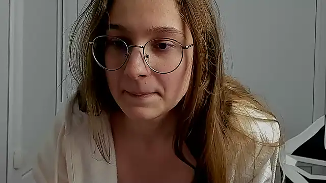 Mia_kristal: онлайн-секс-чат