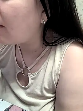 Milla-23 Live XXX-Chat