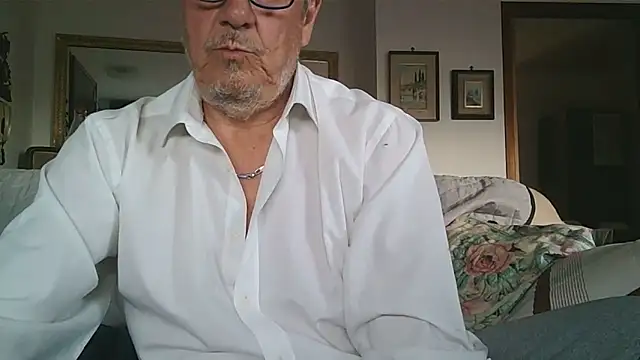 gyodybis 在線直播表演