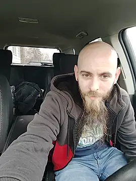 JohnnyFaster Show in webcam