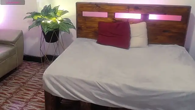 Yeseniaa25_ 现场XXX聊天