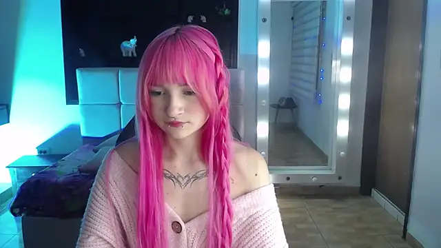 _Charlotte_Collins_ Adlı Modelin Canlı XXX Sohbeti