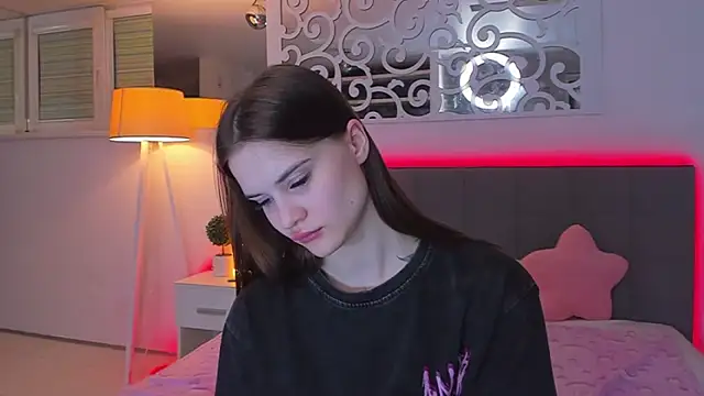 LuisaClover Chat XXX live