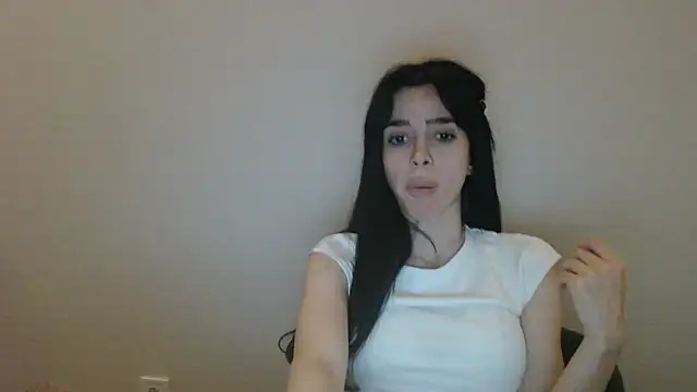 Show modela gglingeriee na web-kameri