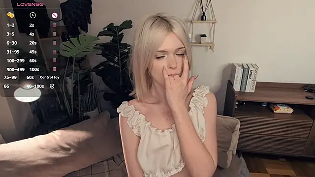 LaureMestler live XXX chat