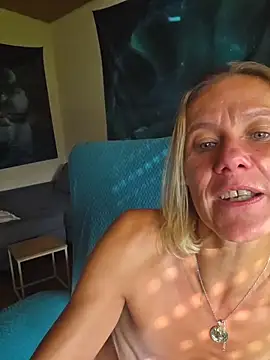 yola181 Live XXX-Chat