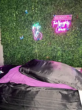 Chat XXX ao vivo de RenaThickAss