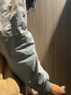 diegoand0911: διαδικτυακό σόου στην κάμερα