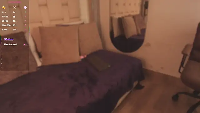 Chat +18 de amatiista_12 ao vivo