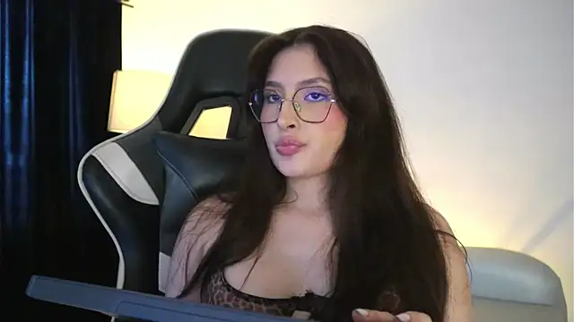 دردشة Daisha_Riley الجنسية المباشرة