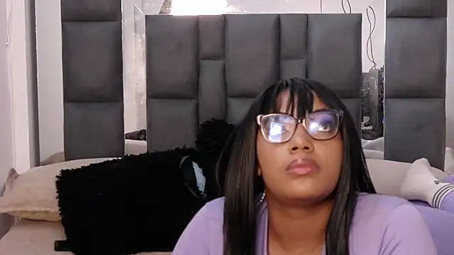 Chat +18 de SheilaCoopers_ ao vivo