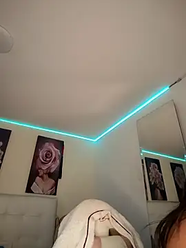 SamathaMay 网络视讯表演