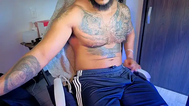 Wheeler_Green: διαδικτυακό σόου στην κάμερα