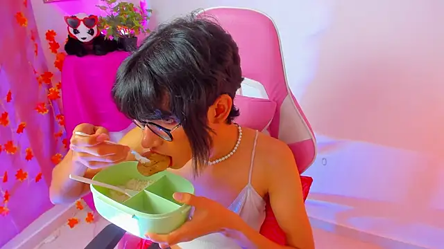 Pokazy przed kamerką – Madeline_21