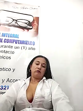 _Dr-Luna_1 Chat XXX in diretta