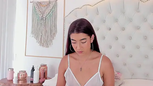 Sara_funy live XXX chat