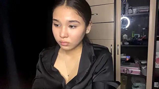 CatherineForbes' Live XXX Chat