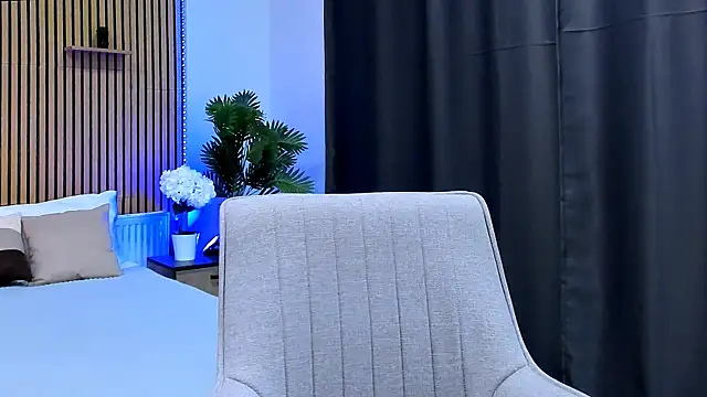 دردشة EmeraldGlow الجنسية المباشرة