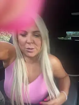 Show webcam de Bustyblondebabe32