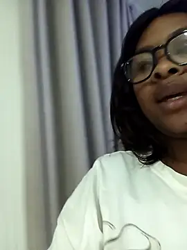 CuteHoney92's Webcam Show