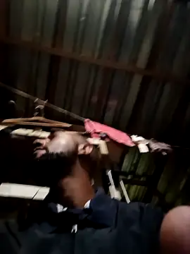 CamodickのライブXXXチャット