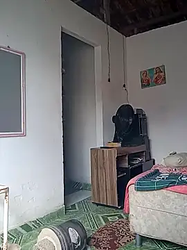 tarra122 Adlı Modelin Canlı XXX Sohbeti