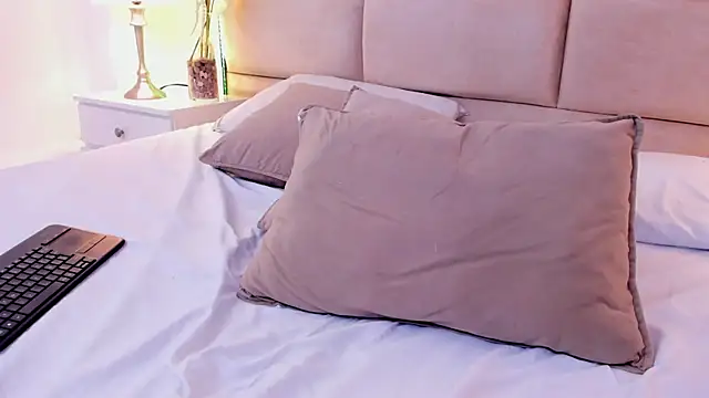 XXX chat uživo modela ScarletJons