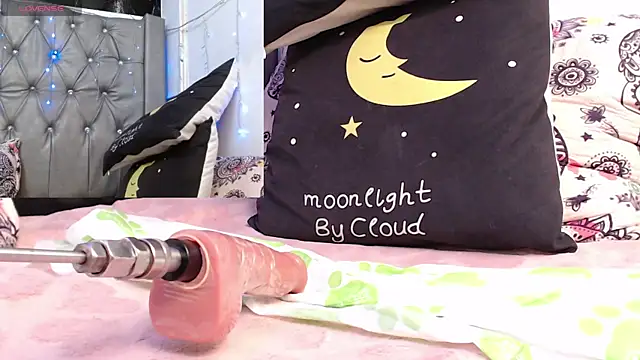 LAILAGUMMY élő XXX-chatje