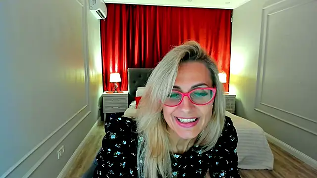 MuseOfStage's Live XXX Chat