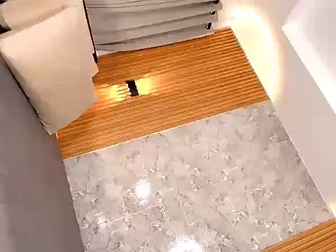 MiaFuckingWillのウェブカメラショー