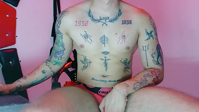 AliceandMax 即時 XXX 聊天