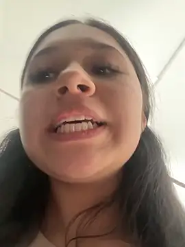 Dulce_maria3t 即時 XXX 聊天