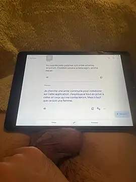 Pertunjukan Kamera Web T__bah