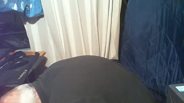 nonnomaturobisex's Live XXX Chat