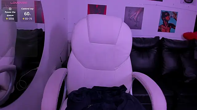 koraline_333 Adlı Modelin Canlı XXX Sohbeti