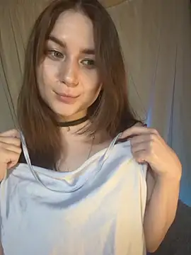 Luna_Luvgoon Adlı Modelin Canlı XXX Sohbeti