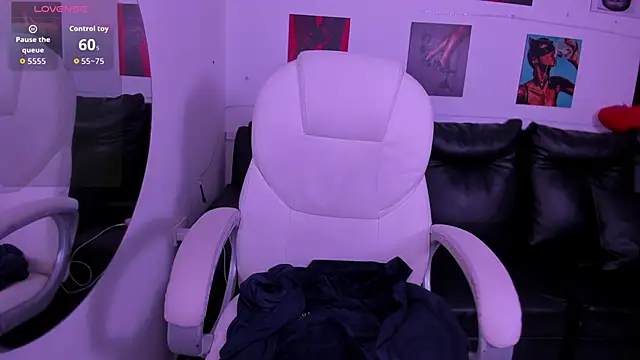 Chat XXX en directo de koraline_333