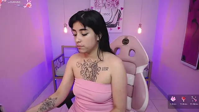 Adri_gomez_x 即時 XXX 聊天