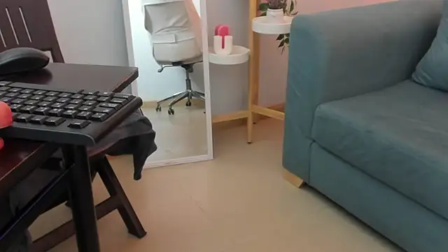 Ivonne_4 Adlı Modelin Canlı XXX Sohbeti