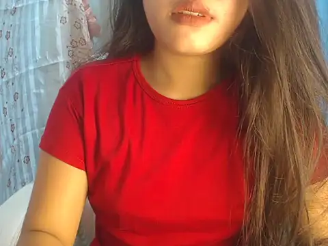 Trinasexy_pussy23 Adlı Modelin Canlı XXX Sohbeti