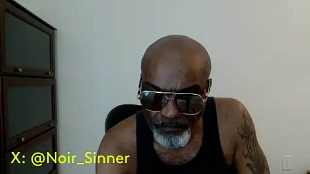 sinnernoir: онлайн-секс-чат