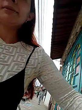 Chatroom XXX en direct de Samyra_Biker12