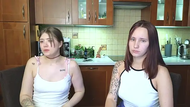 HotCaramellsTV: онлайн-секс-чат