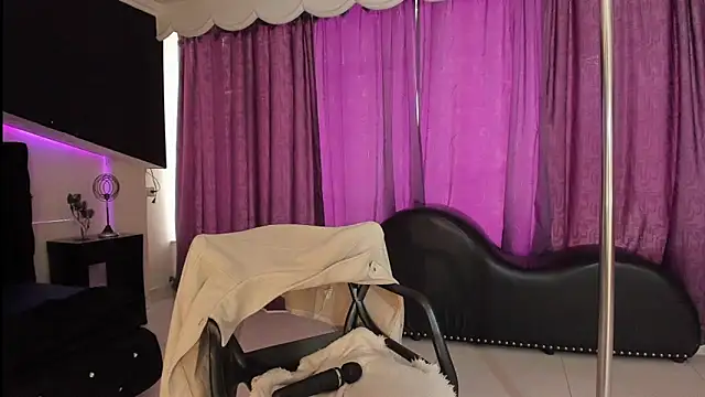 Coral_Gibson – Live XXX-chat