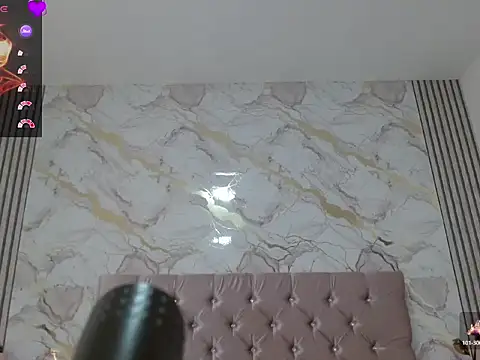 Chat +18 de Mia_Coock ao vivo