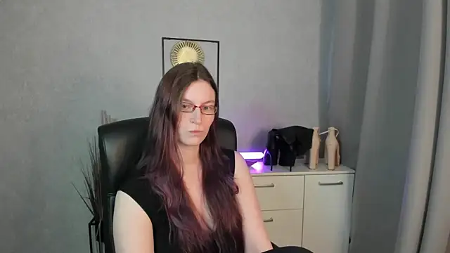 emmaxDelight 现场XXX聊天