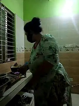 XXX chat uživo modela Papte-