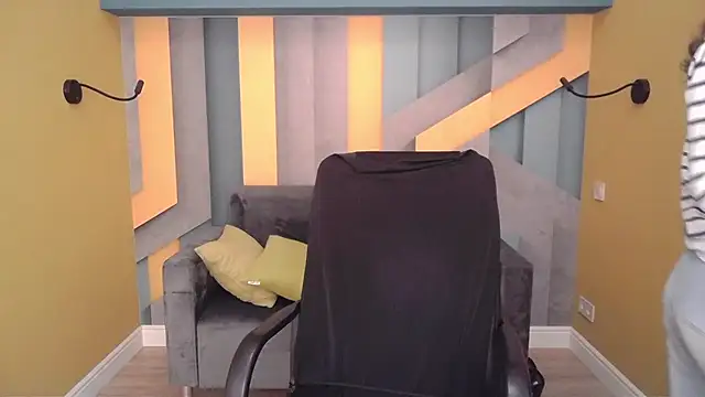 EllaLong's Live XXX Chat