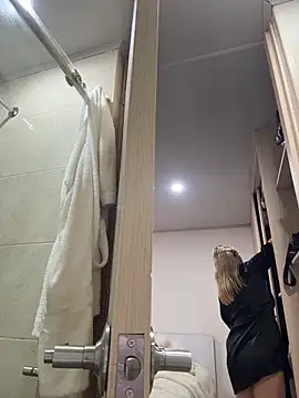 AtheneaRossi 라이브 XXX 채팅